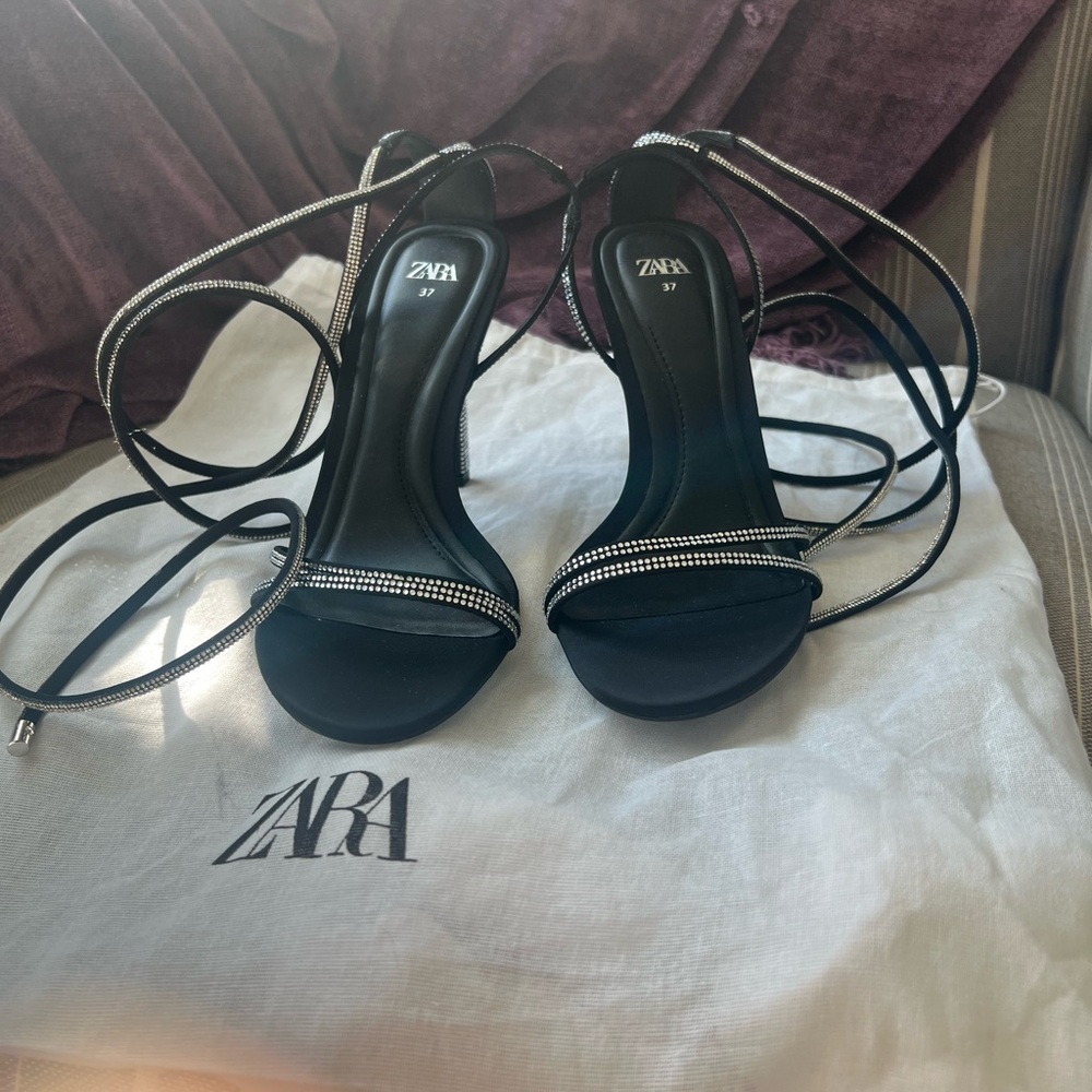 Zara Black Minimalist Stiletto Heels